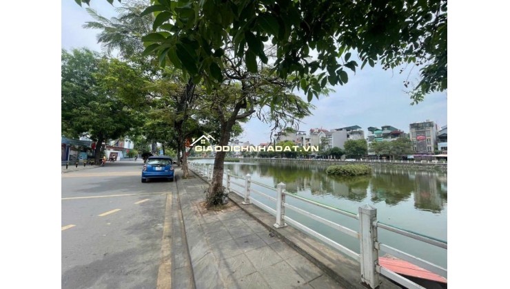 Bán nhà ngõ 135 phố Bồ Đề 60m, thang máy, ô tô vào nhà.